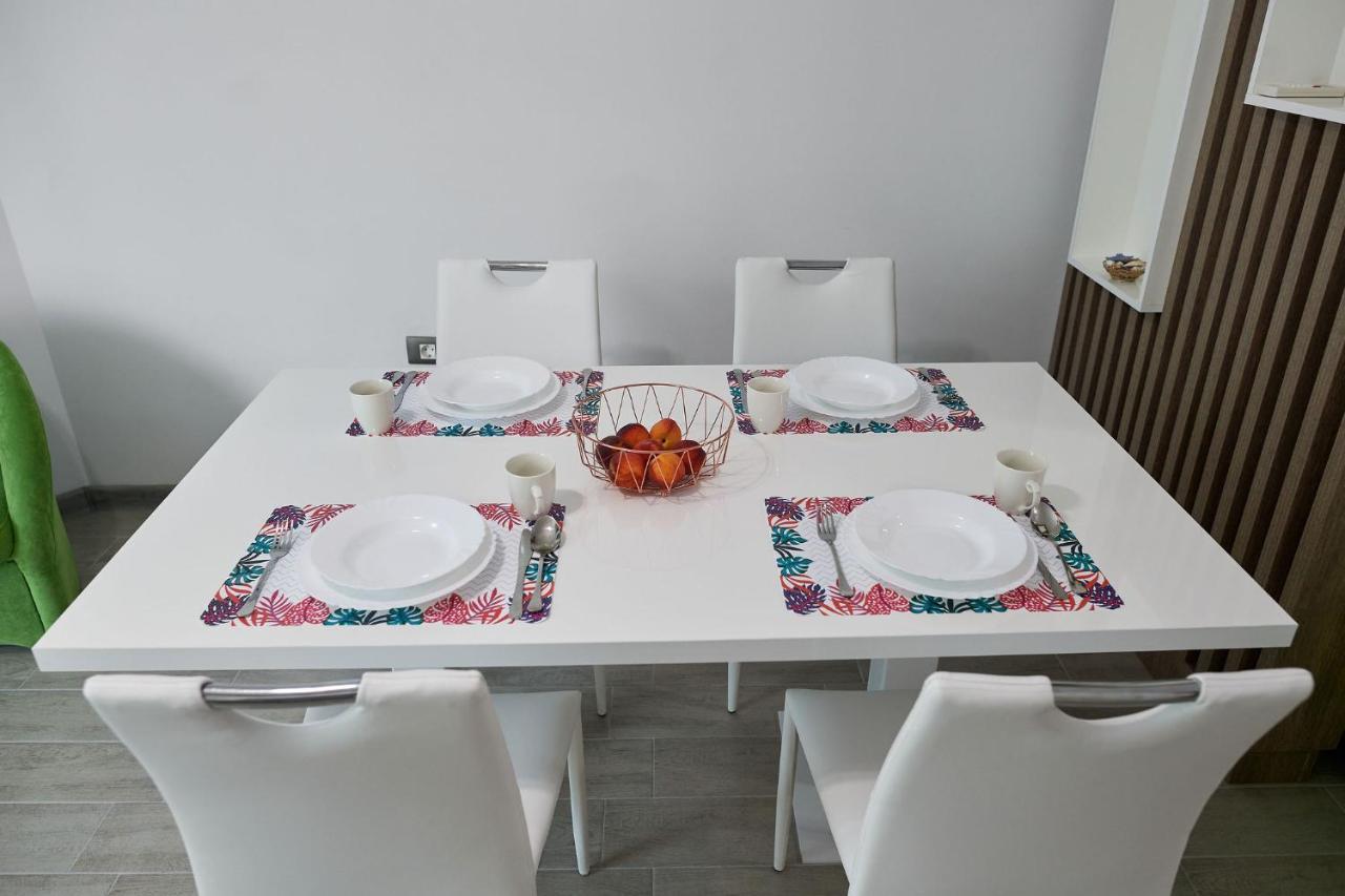 Vibe Apartment- Spa N Pools Beach Resort นาโวดาริ ภายนอก รูปภาพ